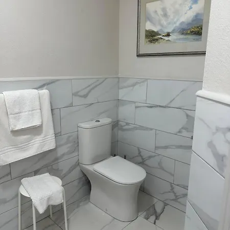 Eldon's Bed & Breakfast 3*